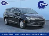 2027 Chrysler Pacifica photo 1