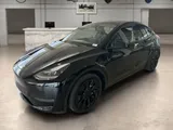 2023 Tesla Model Y photo 1