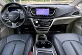 2024 Chrysler Pacifica photo 14