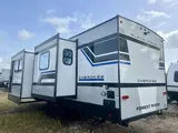 2027 Forest River Cherokee Alpha Wolf 25FKX-L photo 4