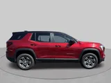 2027 GMC Terrain photo 2