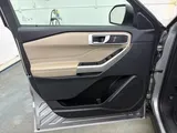 2023 Ford Explorer photo 9