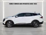 2025 Kia Sportage photo 3