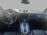2021 Porsche Macan photo 19