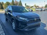 2020 Toyota RAV4 photo 3