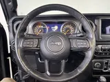 2022 Jeep Wrangler photo 14