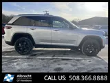 2025 Jeep Grand Cherokee photo 6