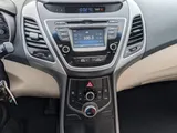2015 Hyundai Elantra photo 14