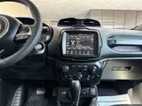 2023 Jeep Renegade photo 29