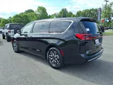 2027 Chrysler Pacifica photo 8