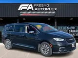 2023 Chrysler Pacifica photo 1