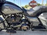 2022 Harley-Davidson® Road Glide Special photo 11