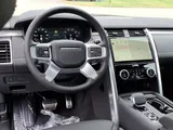 2026 Land Rover Discovery photo 15