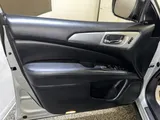 2020 Nissan Pathfinder photo 15