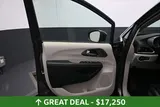 2023 Chrysler Pacifica photo 20