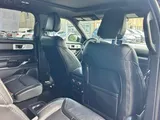 2021 Ford Explorer photo 17