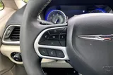 2024 Chrysler Pacifica photo 17