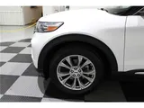 2022 Ford Explorer photo 9
