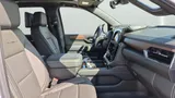 2027 GMC Yukon XL photo 31
