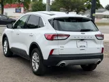 2022 Ford Escape photo 9