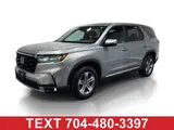 2023 Honda Pilot photo 1