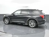 2024 Ford Explorer photo 9