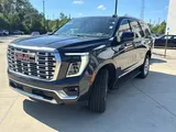 2025 GMC Yukon photo 3