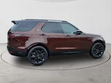 2026 Land Rover Discovery photo 4