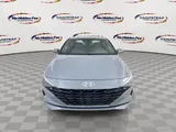 2023 Hyundai Elantra photo 4