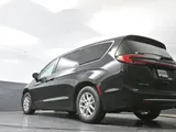2027 Chrysler Pacifica photo 45
