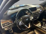 2018 BMW 7 Series photo 16