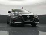 2020 Nissan Altima photo 40