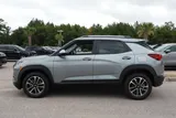 2025 Chevrolet Trailblazer photo 2