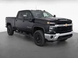 2024 Chevrolet Silverado 2500HD photo 2