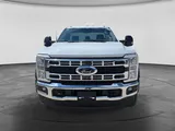 2026 Ford Super Duty F-450 DRW photo 2