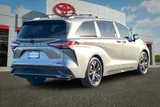 2026 Toyota Sienna photo 3