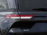 2027 Jeep Grand Cherokee photo 10