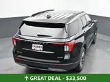 2025 Ford Explorer photo 33
