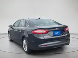 2015 Ford Fusion photo 3