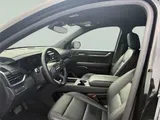 2025 GMC Acadia photo 18