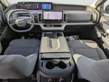 2025 Ford Expedition photo 13