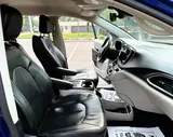 2021 Chrysler Pacifica photo 16
