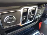 2025 Jeep Wrangler photo 30