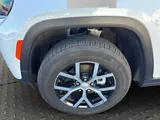 2026 Jeep Grand Cherokee photo 12