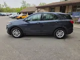 2018 Chevrolet Equinox photo 3