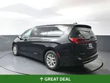 2025 Chrysler Pacifica photo 13