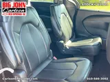 2025 Chrysler Pacifica photo 33