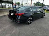 2021 Nissan Altima photo 14
