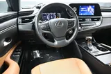 2023 Lexus ES photo 13