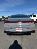 2021 Hyundai Elantra photo 6